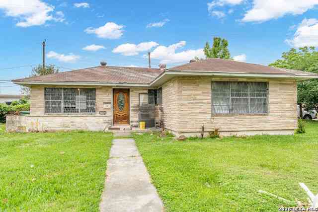 Homes For Sale - 10235 Lafferty Oaks St<br/> Houston, TX 77013
