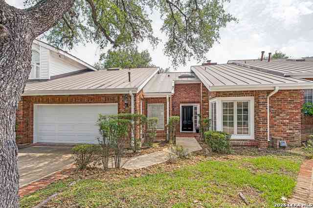 Townhouse For Sale - 27 Villa Jardin<br/> San Antonio, TX 78230