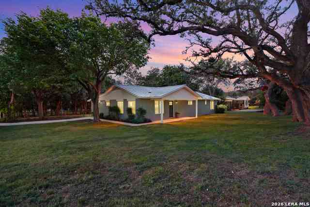 Homes For Sale - 404 Oak Park Dr<br/> Boerne, TX 78006