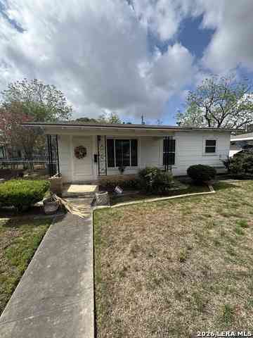 Homes For Sale - 206 Laurelwood Dr<br/> San Antonio, TX 78213