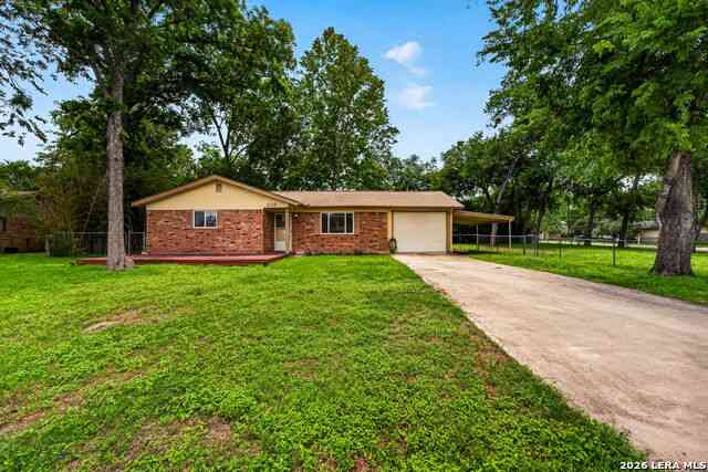 Homes For Sale - 108 Woods End<br/> New Braunfels, TX 78130