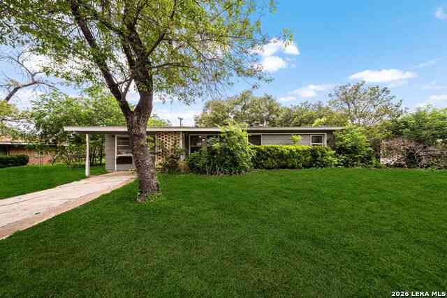 Homes For Sale - 261 Weathercock Ln<br/> Windcrest, TX 78239