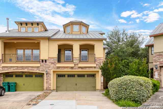 Townhouse For Sale - 23819 Stately Oaks<br/> San Antonio, TX 78260