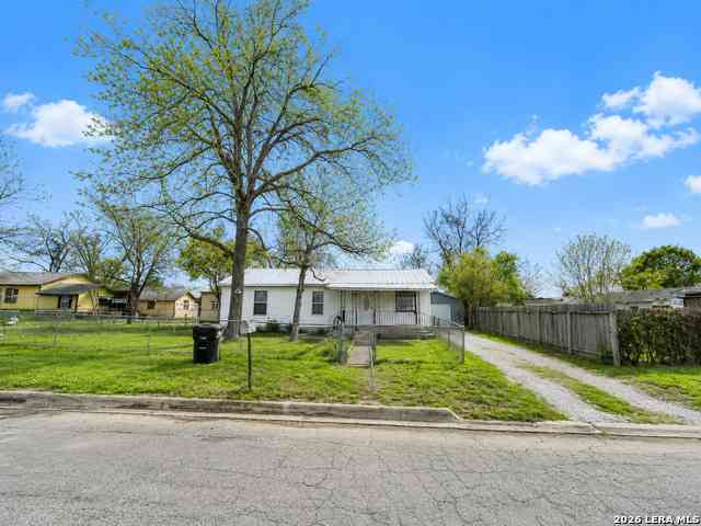 Homes For Sale - 784 Samuels St<br/> New Braunfels, TX 78130