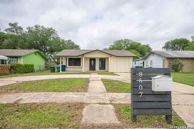 Homes For Sale - 8607 Ludtke Ave<br/> San Antonio, TX 78221