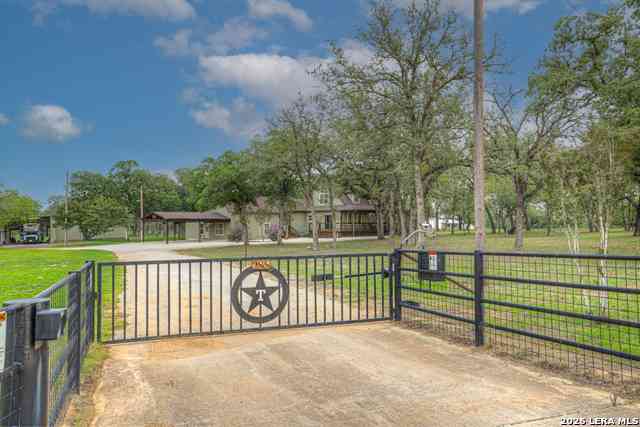 Homes For Sale - 285 Rangeland<br/> Seguin, TX 78155
