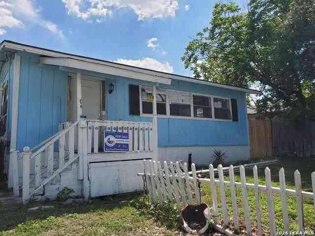 Homes For Sale - 616 Albert<br/> San Antonio, TX 78207