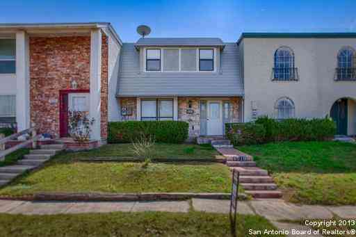Townhouse For Sale - 6510 Spring Manor St<br/> San Antonio, TX 78249