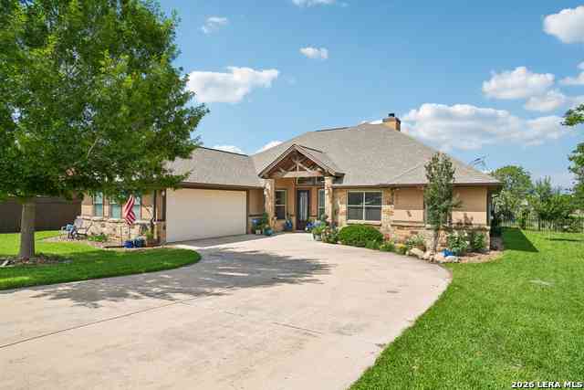 Homes For Sale - 137 Fairway Dr<br/> Wilson County, Floresville, TX 78114