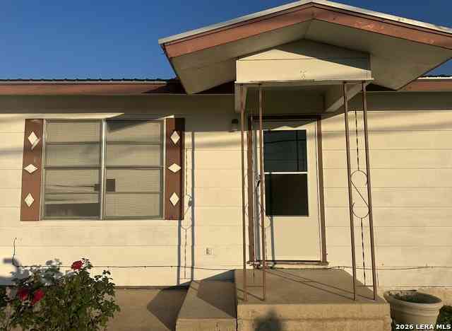 Homes For Sale - 608 E Westmeyer St<br/> Poth, TX 78147