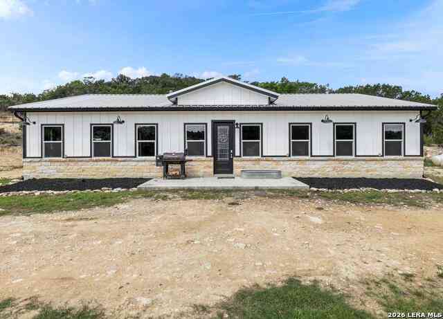 Homes For Sale - 486 Camino Real Rd<br/> Kerrville, TX 78028