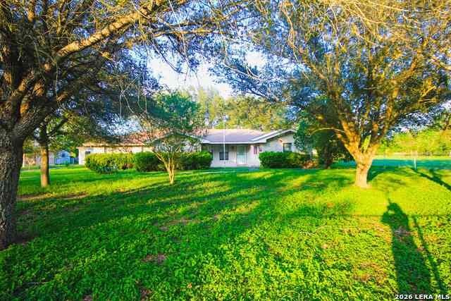 Homes For Sale - 2547 Mari Gail Rd<br/> Beeville, TX 78102
