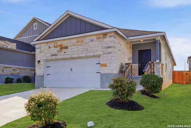 Homes For Sale - 220 Kinsley Way<br/> New Braunfels, TX 78130