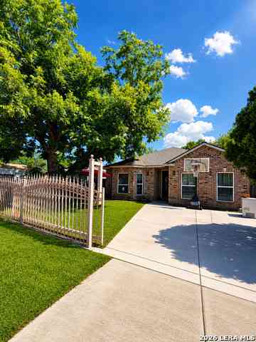 Homes For Sale - 138 Wainwright<br/> San Antonio, TX 78211