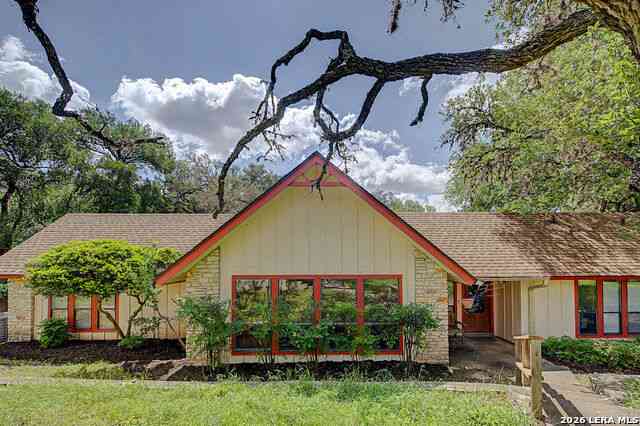 Homes For Sale - 25 Shady Grove Ln<br/> Wimberley, TX 78676