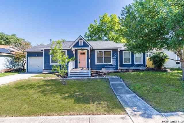 Homes For Sale - 439 Astor St<br/> San Antonio, TX 78210