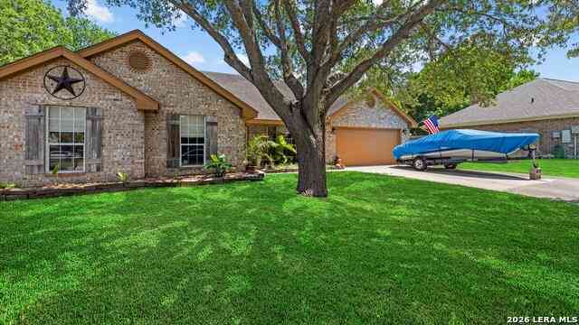 Homes For Sale - 909 Queens Dr<br/> New Braunfels, TX 78130