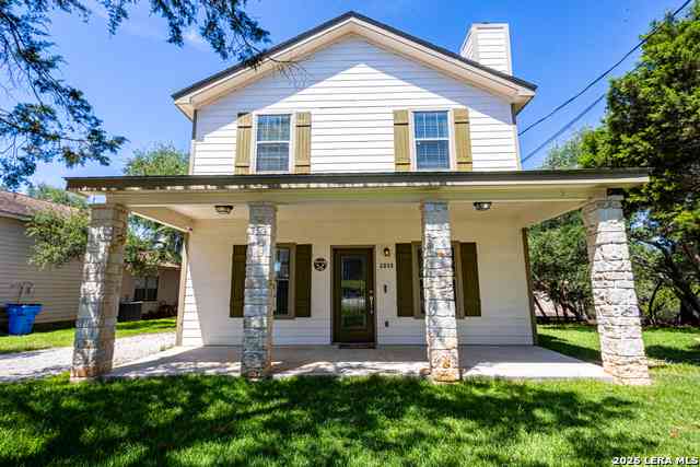 Homes For Sale - 1213 Lakeview Drive<br/> Canyon Lake, TX 78133
