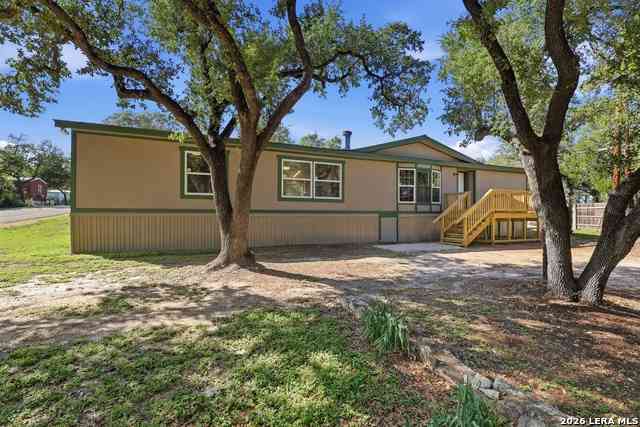Mobile Home For Sale - 507 Forest Hill St<br/> Canyon Lake, TX 78133
