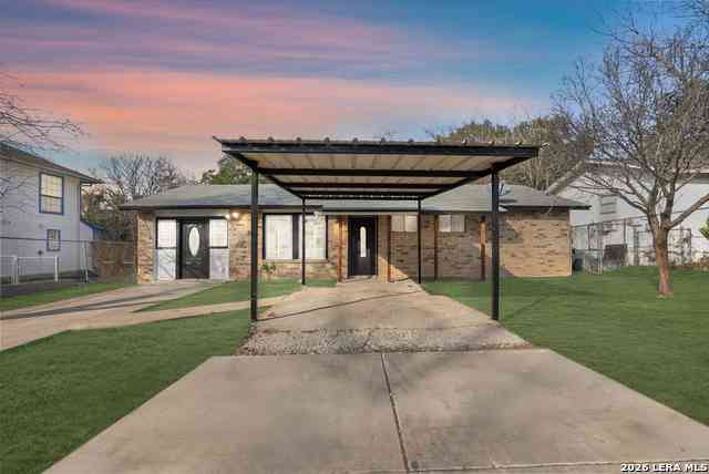 Homes For Sale - 2227 Hicks Ave<br/> San Antonio, TX 78210