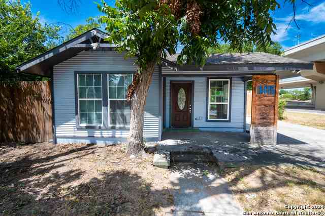 Homes For Sale - 1415 W French<br/> San Antonio, TX 78201