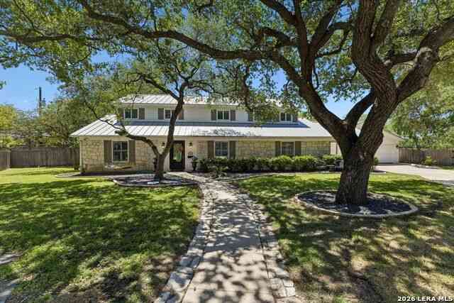 Homes For Sale - 7602 Vinewood Ct<br/> San Antonio, TX 78209