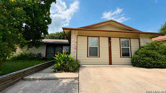 Homes For Sale - 5935 Misty Lake St<br/> San Antonio, TX 78222