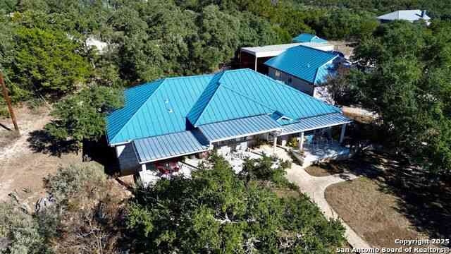 Homes For Sale - 205 Cody Ct<br/> Canyon Lake, TX 78133
