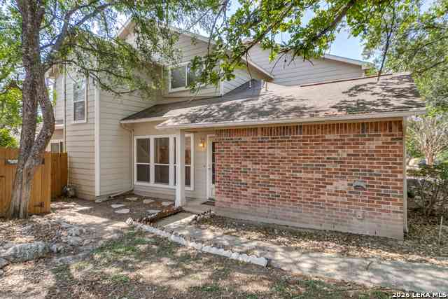 Townhouse For Sale - 7111 Snowden Crst<br/> San Antonio, TX 78240