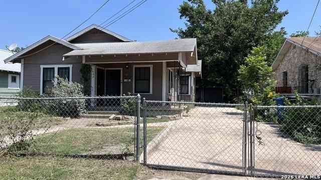 Homes For Sale - 331 W Harlan Ave<br/> San Antonio, TX 78214
