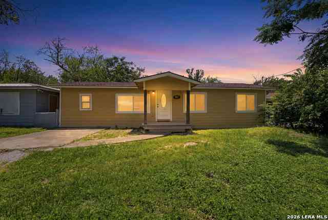 Homes For Sale - 937 Anderson St<br/> Seguin, TX 78155