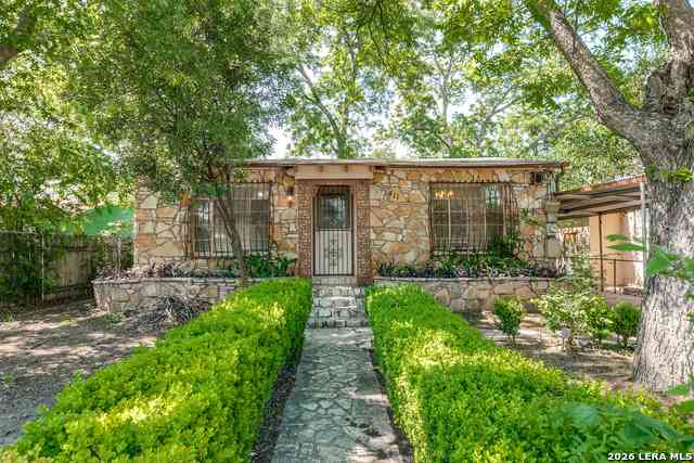 Homes For Sale - 411 School St<br/> San Antonio, TX 78210