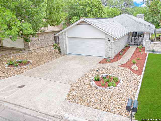 Homes For Sale - 11610 Whisper Trail St<br/> San Antonio, TX 78230
