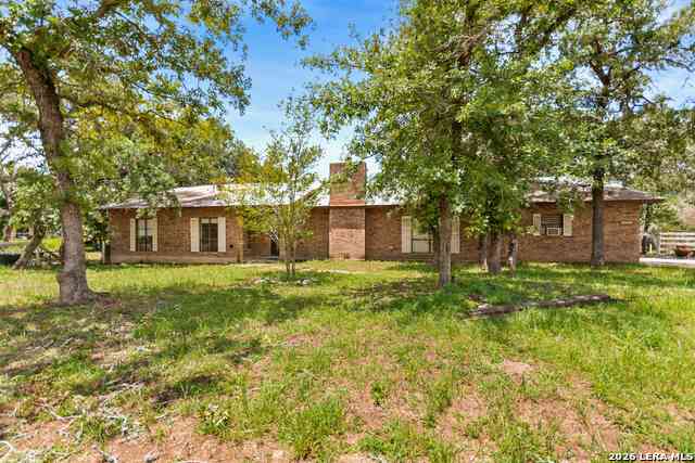 Homes For Sale - 1882 Deer Trl<br/> Wilson County, Floresville, TX 78114