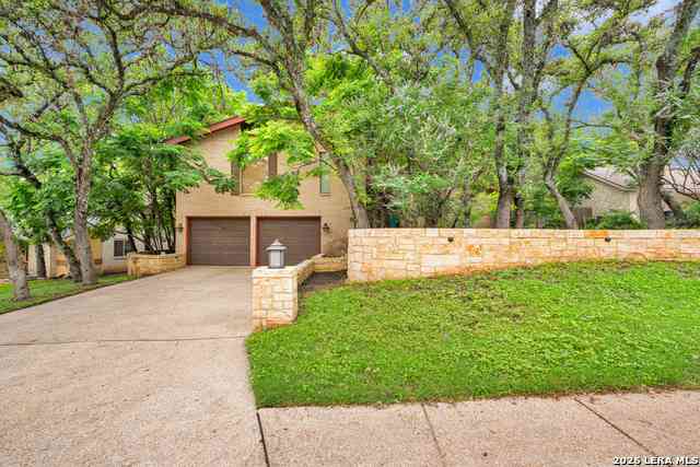 Homes For Sale - 3511 Hunters Cir<br/> San Antonio, TX 78230