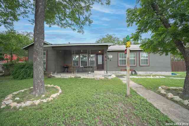 Homes For Sale - 1439 W Ridgewood Ct<br/> San Antonio, TX 78201