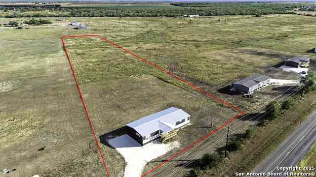Mobile Home For Sale - 2479 Fm 1332<br/> Jourdanton, TX 78026