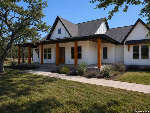 Homes For Sale - 120 Pinot Pl<br/> Wilson County, La Vernia, TX 78121
