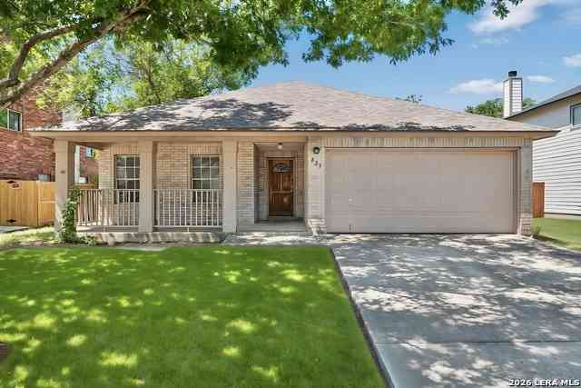 Homes For Sale - 823 Pinehurst Dr<br/> New Braunfels, TX 78130