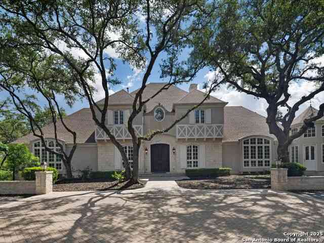 Homes For Sale - 100 Tomahawk Trail<br/> San Antonio, TX 78232