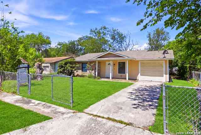 Homes For Sale - 7627 Glen Vis<br/> San Antonio, TX 78239