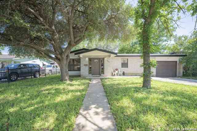 Homes For Sale - 226 Edge Ave<br/> San Antonio, TX 78223