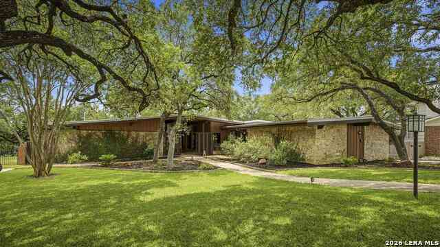 Homes For Sale - 42 Ridge Dr<br/> New Braunfels, TX 78130