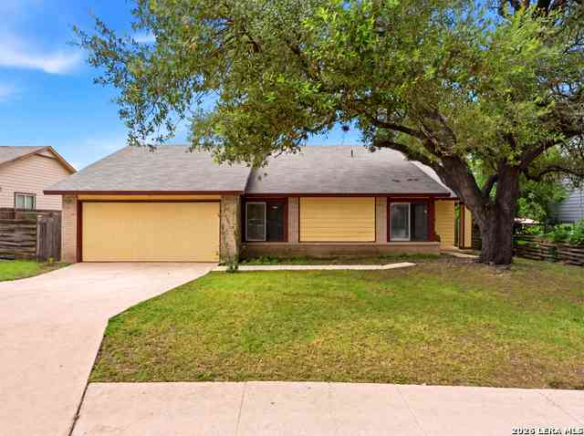 Homes For Sale - 6104 Cloudy Ridge<br/> San Antonio, TX 78247