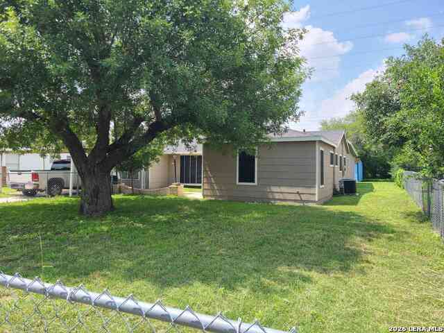 Homes For Sale - 235 Stimmel St<br/> San Antonio, TX 78227