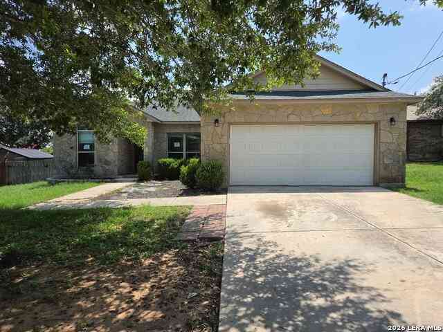 Homes For Sale - 106 Crestway<br/> Floresville, TX 78114