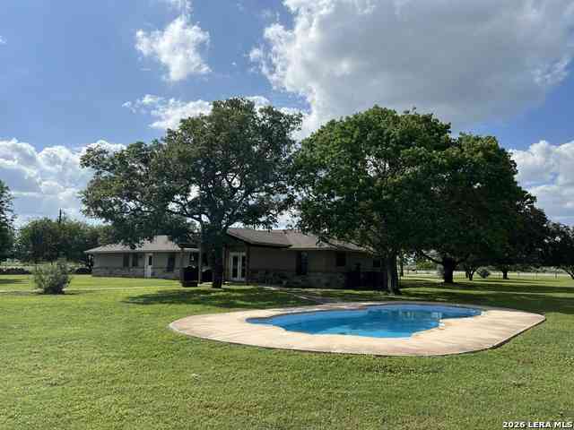 Homes For Sale - 1797 W Us Highway 90 East<br/> Medina County, Hondo, TX 78861