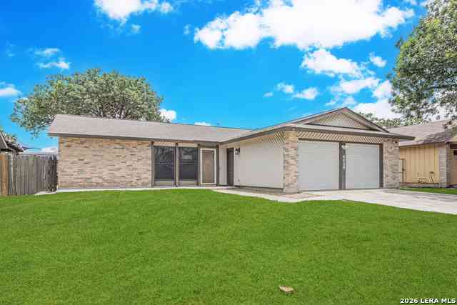 Homes For Sale - 6039 Whispering Lake St<br/> Bexar County, San Antonio, TX 78222