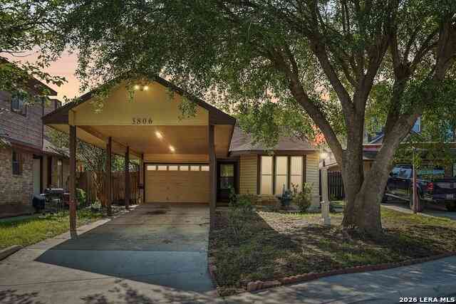 Homes For Sale - 3806 Candlecrown Ct<br/> San Antonio, TX 78244