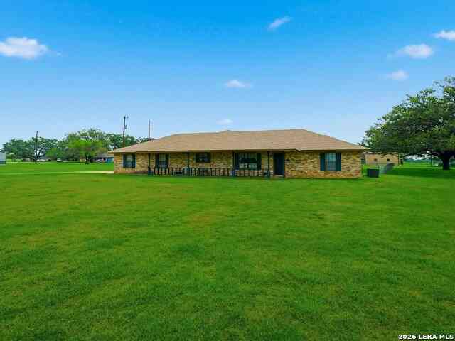 Homes For Sale - 111 Mitch Thomas<br/> Pleasanton, TX 78064